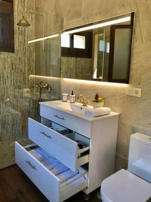 Casa Nueva En Vigo Rural Mos Con Jacuzzi Y Chimenea Para Escapada Romantica Pontevedra Exterior foto